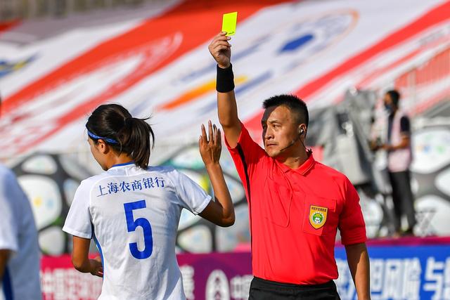 西甲-莱万哑火贝克尔制胜 巴萨0-1皇家社会